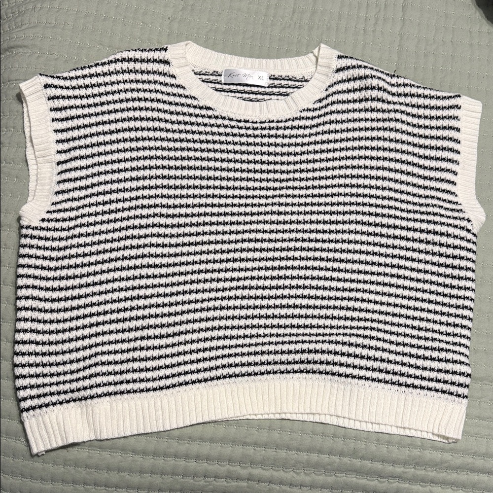 Chic Black and White Knit Top